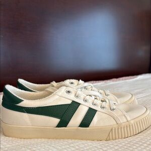 Gola Cream and Green Sneakers